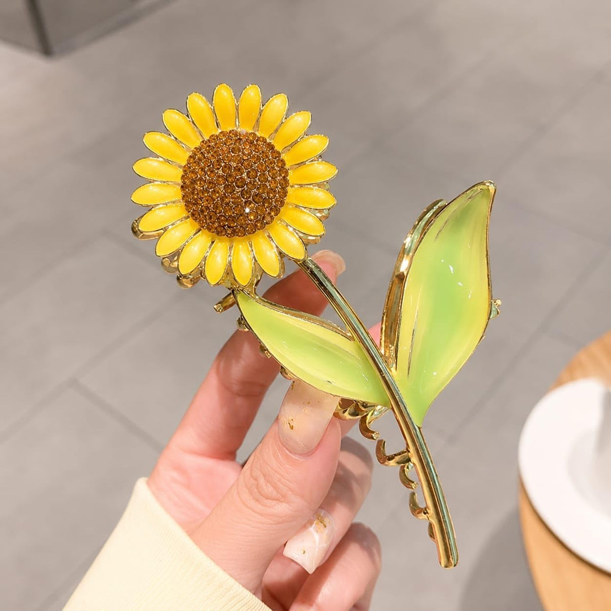 Sunflower Clutcher