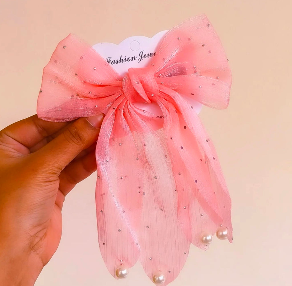 Bow tail Clip