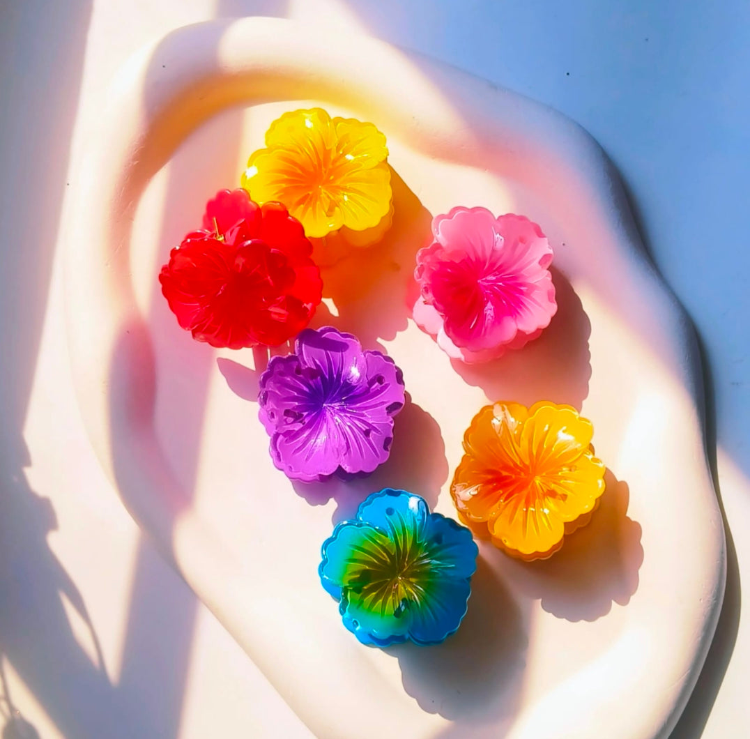 Cute Small Flower Clutcher