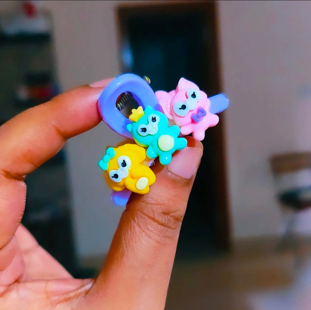 Cute Small Claw Clutcher