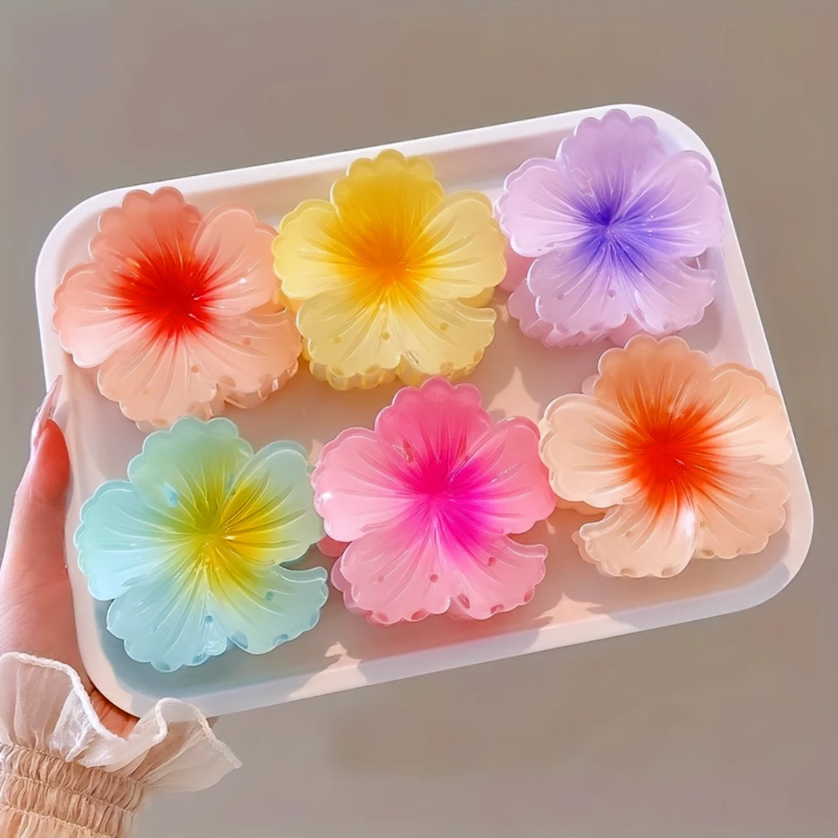 Flower Clutcher