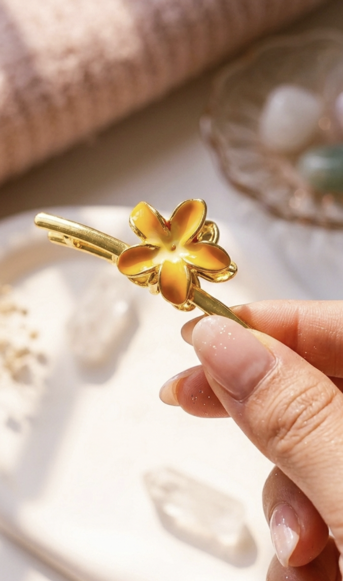 Flower Metal Clutcher