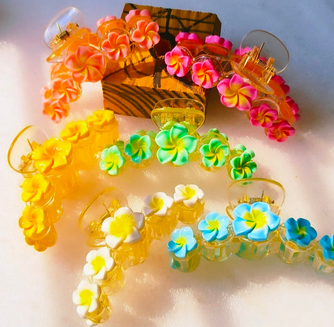 Designer Flower Clutcher