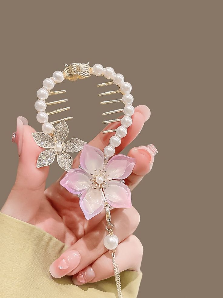 Flower bun Clutcher