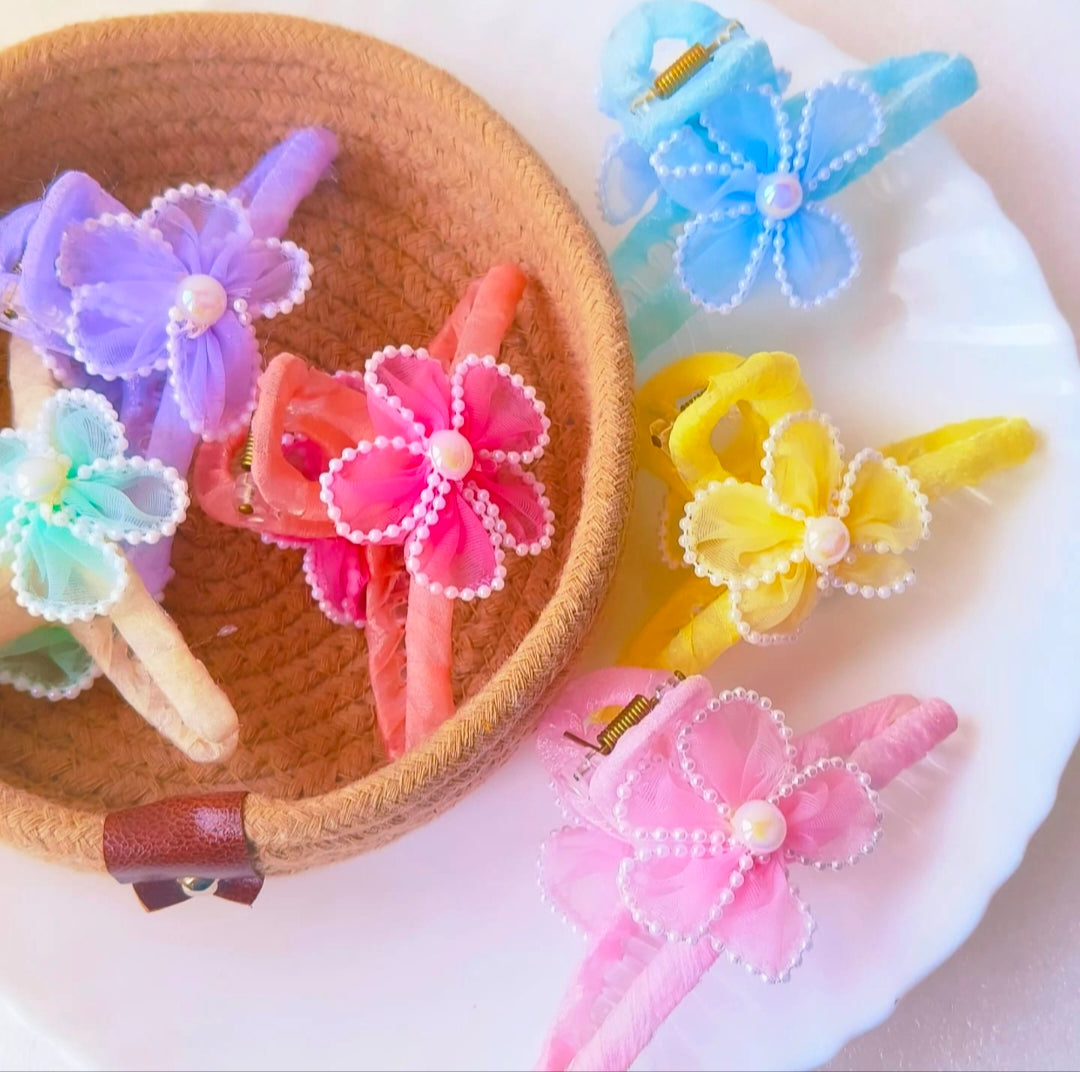 Designer flower Clutcher
