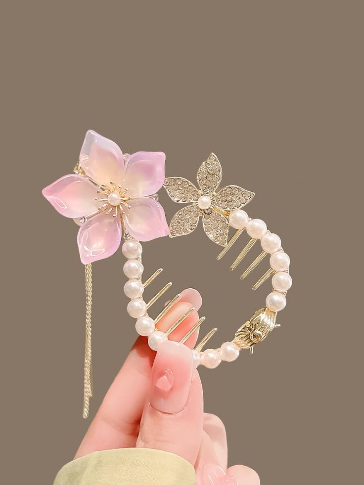Flower bun Clutcher